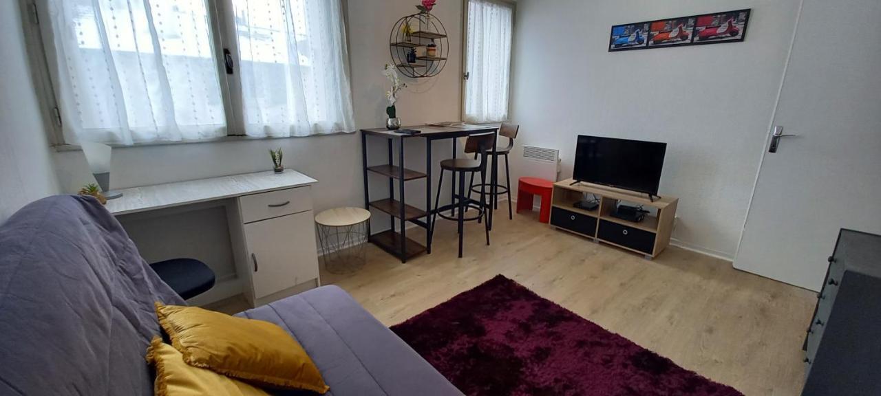 Le Zen -Studio Tout Equipe- Wifi Fibre- Centre Ville Avec Parking Tarbes Esterno foto