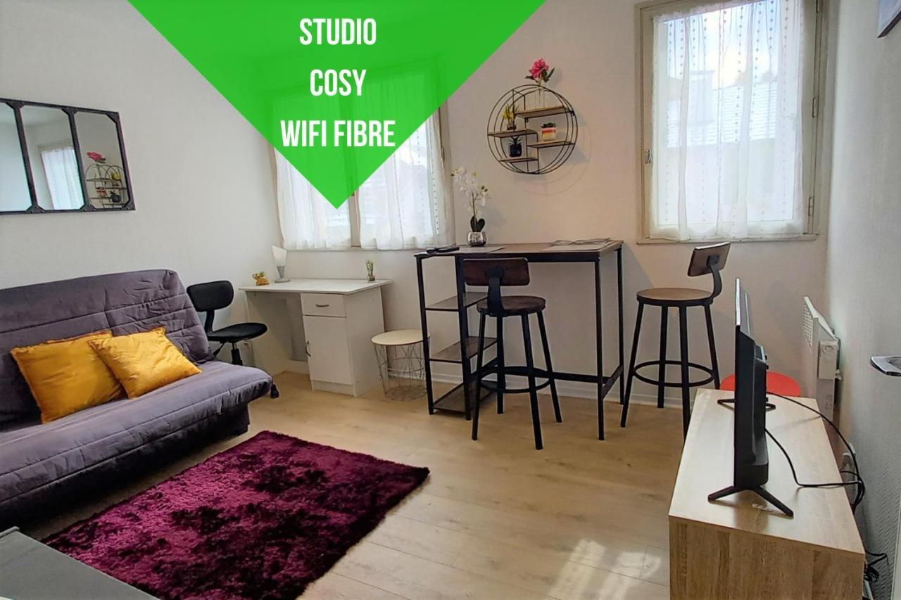 Le Zen -Studio Tout Equipe- Wifi Fibre- Centre Ville Avec Parking Tarbes Esterno foto