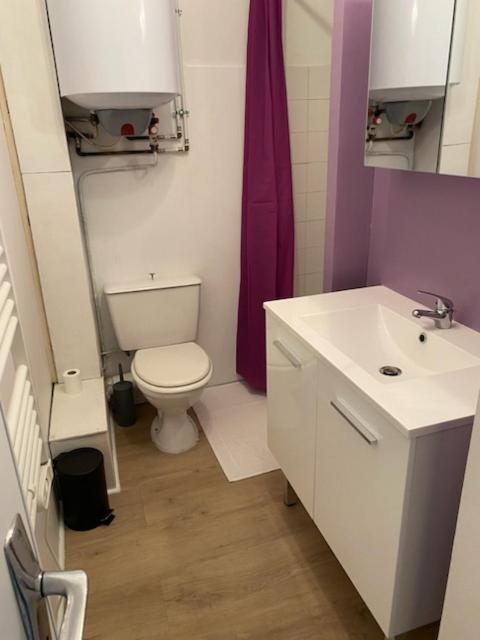 Le Zen -Studio Tout Equipe- Wifi Fibre- Centre Ville Avec Parking Tarbes Esterno foto